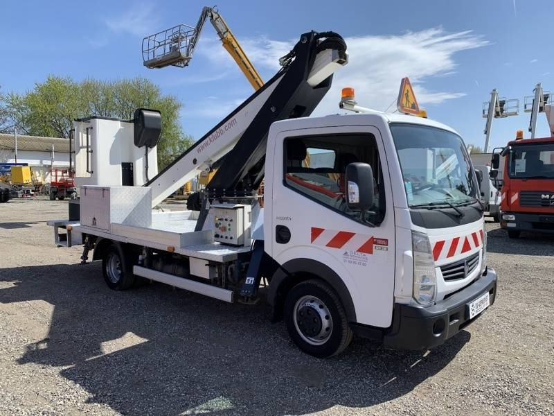 Renault Maxity Klubb KT48 - 16m, 200kg - Autoplošina: obrázek 1 Renault Maxity Klubb KT48 - 16m, 200kg - Autoplošina: obrázek 1