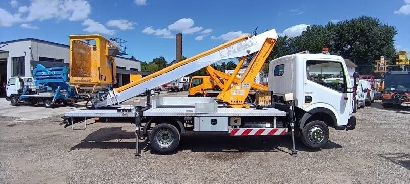 Renault Maxity Multitel 160 ALU DS - 16m - Autoplošina: obrázek 4 Renault Maxity Multitel 160 ALU DS - 16m - Autoplošina: obrázek 4