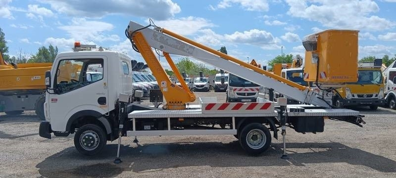 Renault Maxity Multitel 160 ALU DS - 16m - Autoplošina: obrázek 5 Renault Maxity Multitel 160 ALU DS - 16m - Autoplošina: obrázek 5