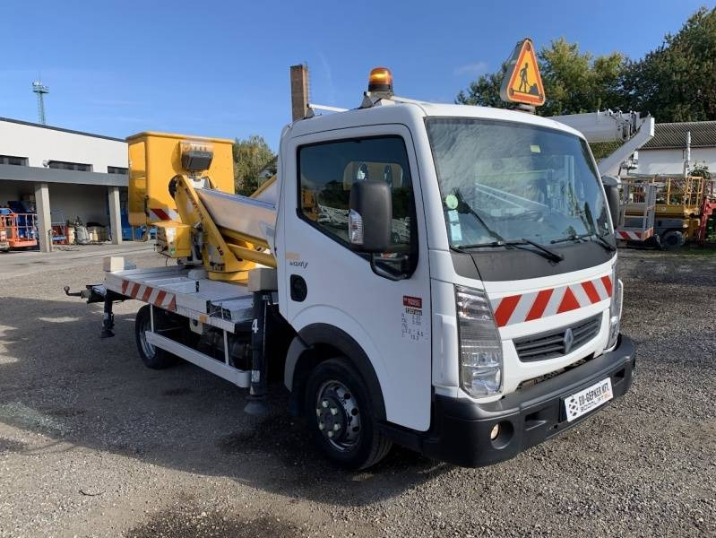 Renault Maxity Multitel MX200 - 20 m - Autoplošina: obrázek 1 Renault Maxity Multitel MX200 - 20 m - Autoplošina: obrázek 1