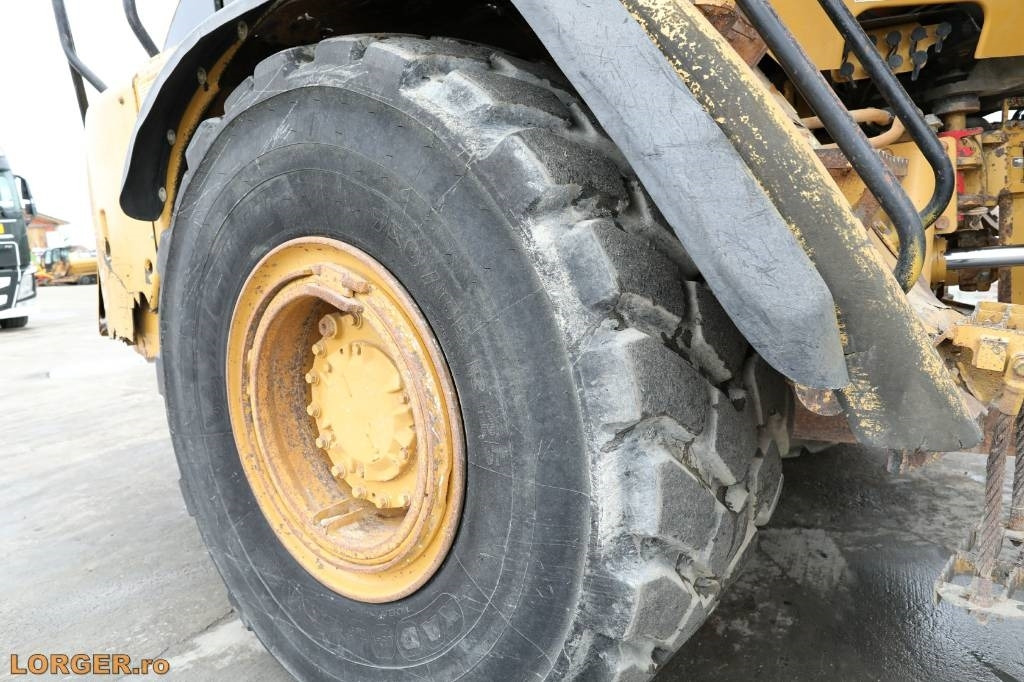 Kloubový sklápěč CAT 730: obrázek 15