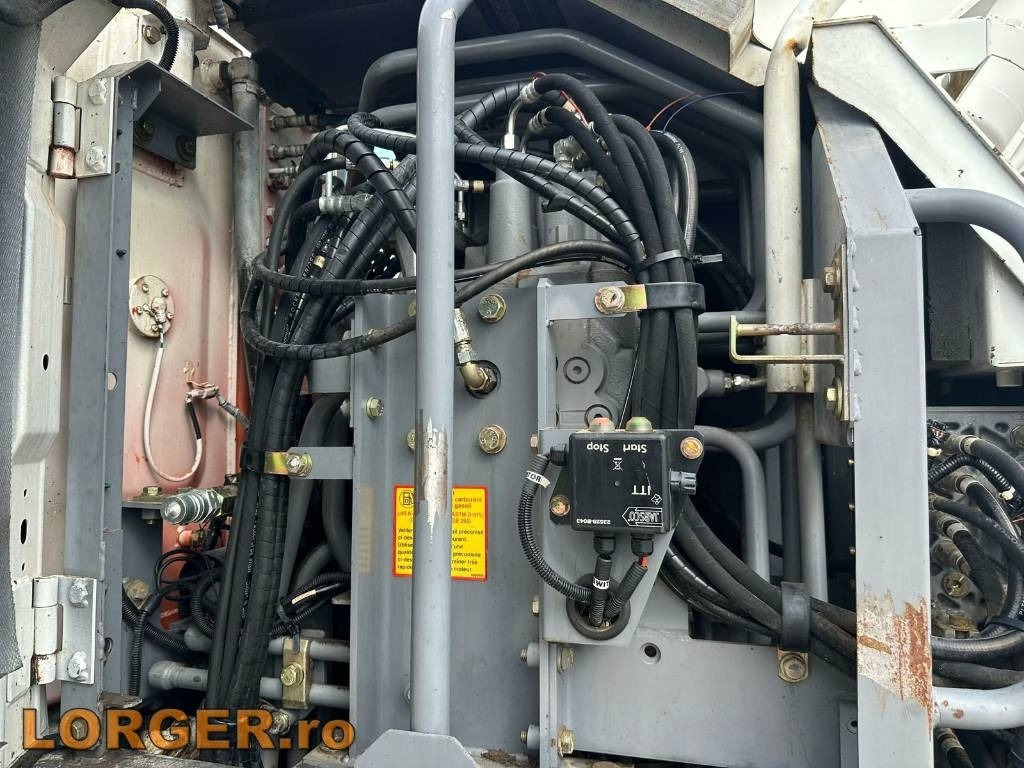Kolesové rýpadlo Hitachi ZX 140 W-3: obrázek 10