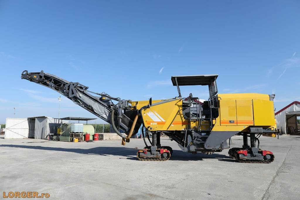 Wirtgen W 210 - Silniční fréza: obrázek 1 Wirtgen W 210 - Silniční fréza: obrázek 1