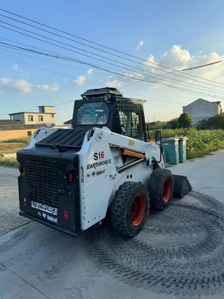 BOBCAT s16 - Nakladač: obrázek 4 BOBCAT s16 - Nakladač: obrázek 4