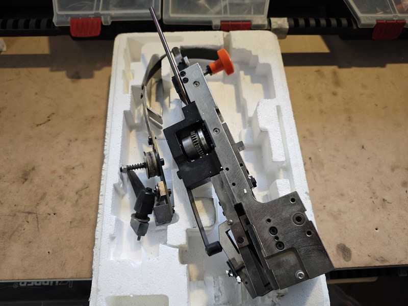 Hohner stitching head 52/8 - Tiskařský stroj: obrázek 1 Hohner stitching head 52/8 - Tiskařský stroj: obrázek 1