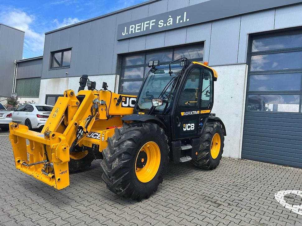 J.Reiff Sarl
Herr Stefan Neukirch - 77 Z.I in den - Teleskopický manipulátor: obrázek 1 J.Reiff Sarl
Herr Stefan Neukirch - 77 Z.I in den - Teleskopický manipulátor: obrázek 1