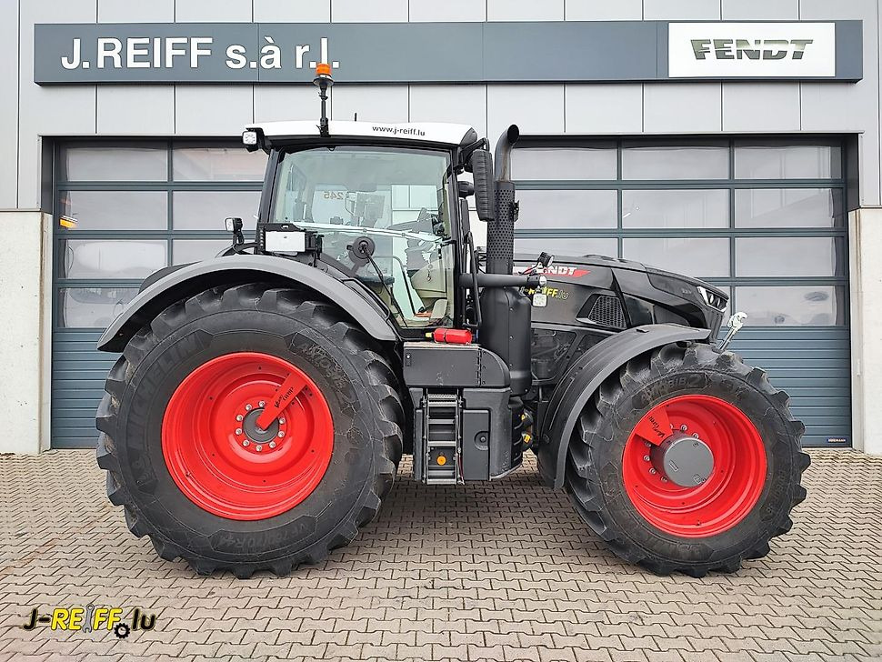 J.Reiff Sarl
Herr Stefan Neukirch - 77 Z.I in den - Traktor: obrázek 3 J.Reiff Sarl
Herr Stefan Neukirch - 77 Z.I in den - Traktor: obrázek 3