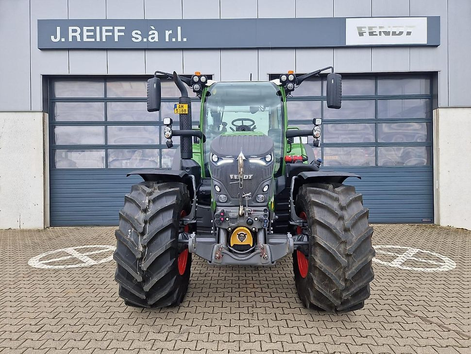 J.Reiff Sarl
Herr Stefan Neukirch - 77 Z.I in den - Traktor: obrázek 5 J.Reiff Sarl
Herr Stefan Neukirch - 77 Z.I in den - Traktor: obrázek 5