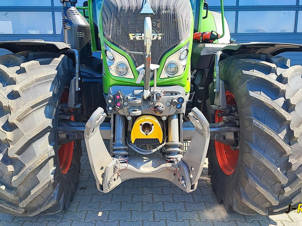 J.Reiff Sarl
Herr Stefan Neukirch - 77 Z.I in den - Traktor: obrázek 5 J.Reiff Sarl
Herr Stefan Neukirch - 77 Z.I in den - Traktor: obrázek 5