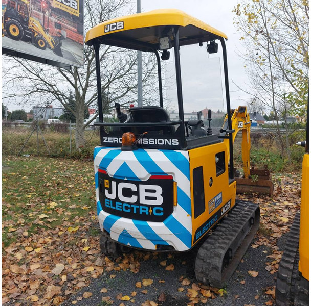 JCB 19 C-IE - Mini rýpadlo: obrázek 2 JCB 19 C-IE - Mini rýpadlo: obrázek 2