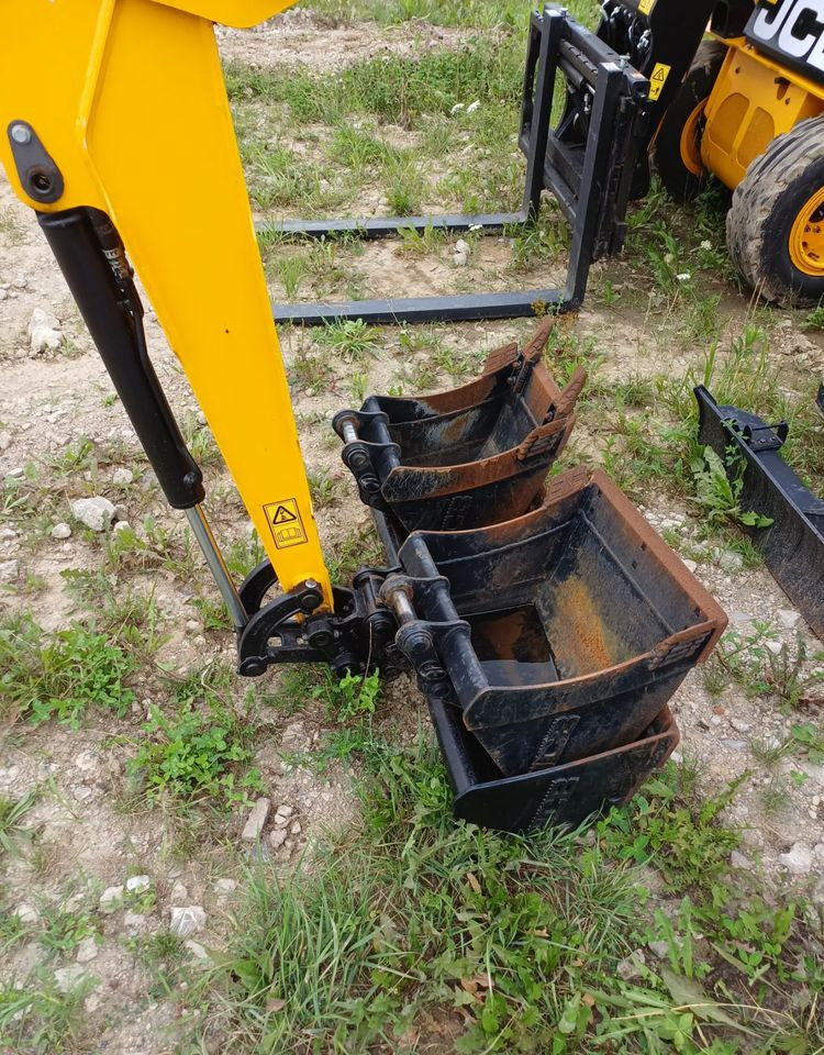 JCB 19C-1 - Pásové rýpadlo: obrázek 3 JCB 19C-1 - Pásové rýpadlo: obrázek 3