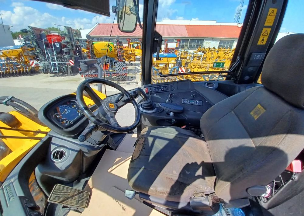 Kolový nakladač JCB 437ZX: obrázek 8
