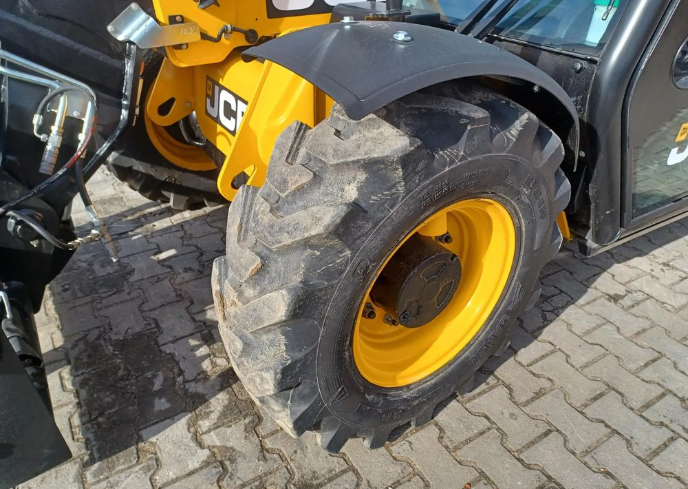 Teleskopický manipulátor JCB 525-60 Agri Plus: obrázek 11