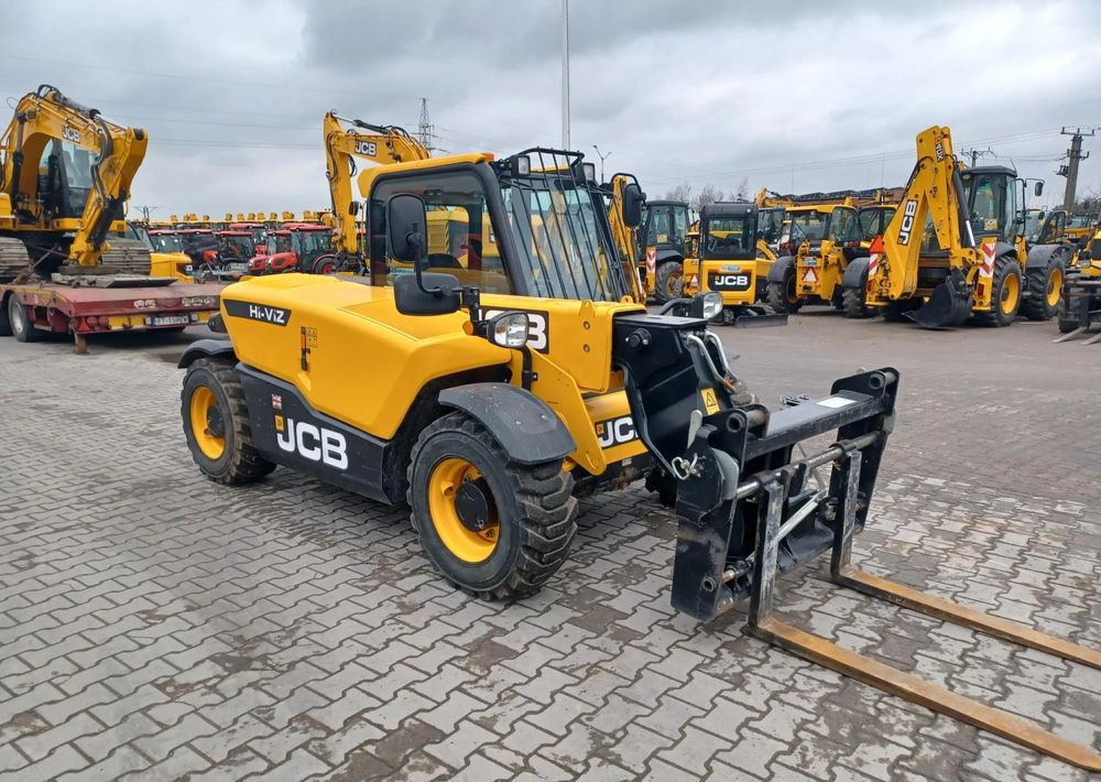 JCB 525-60 - Teleskopický manipulátor: obrázek 3 JCB 525-60 - Teleskopický manipulátor: obrázek 3
