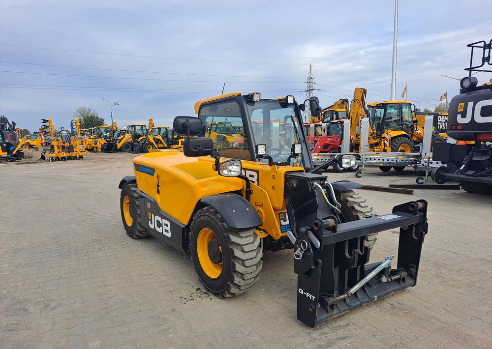 JCB 525-60E - Teleskopický manipulátor: obrázek 2 JCB 525-60E - Teleskopický manipulátor: obrázek 2