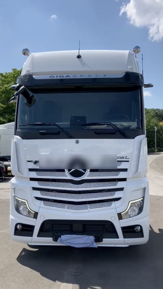 Mercedes-Benz Actros L 1848 - Tahač: obrázek 1 Mercedes-Benz Actros L 1848 - Tahač: obrázek 1