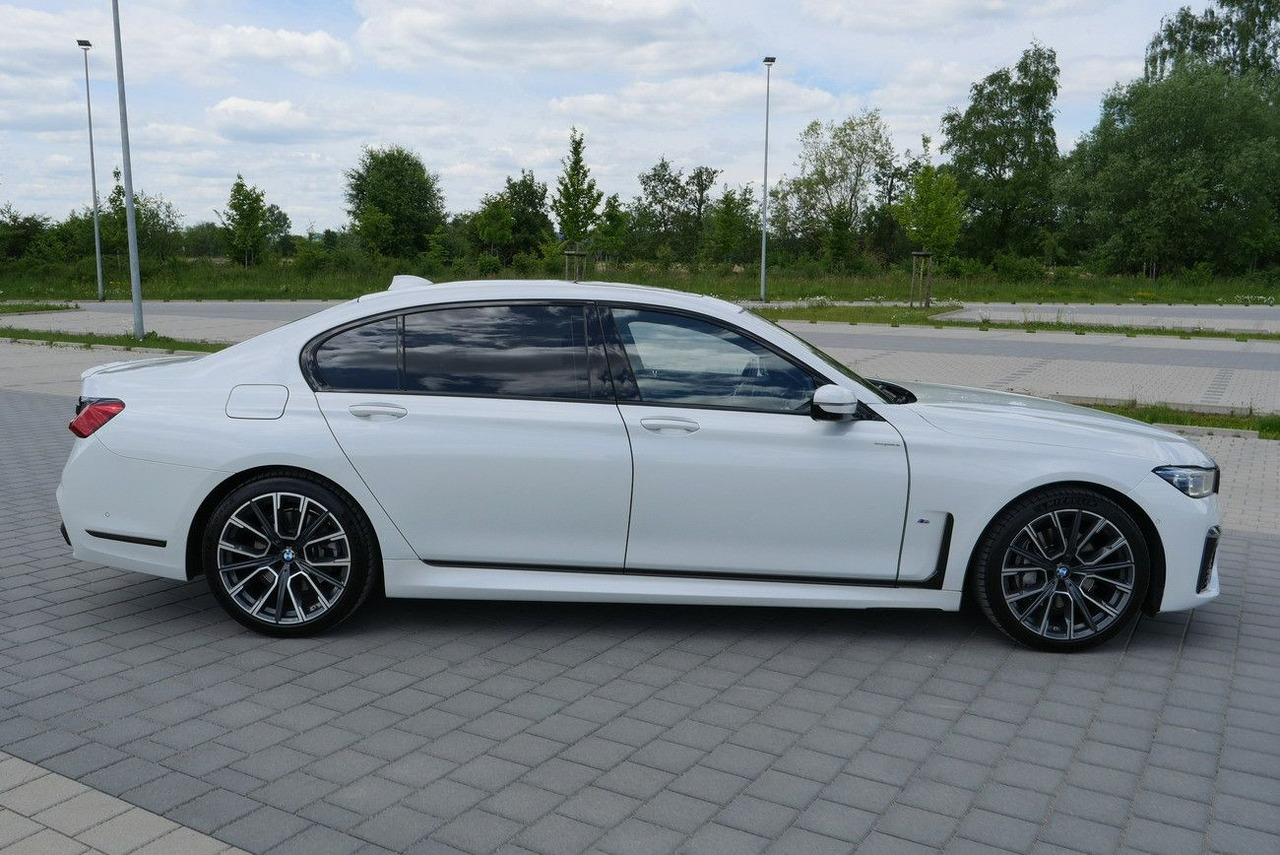 BMW 730Ld XDRIVE /VOLL/REAR ENTERT. /LANGSTRECKE 48V - Sedan: obrázek 3 BMW 730Ld XDRIVE /VOLL/REAR ENTERT. /LANGSTRECKE 48V - Sedan: obrázek 3