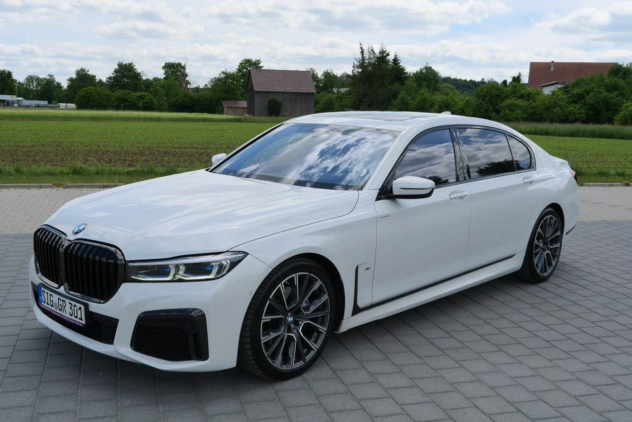BMW 730Ld XDRIVE /VOLL/REAR ENTERT. /LANGSTRECKE 48V - Sedan: obrázek 2 BMW 730Ld XDRIVE /VOLL/REAR ENTERT. /LANGSTRECKE 48V - Sedan: obrázek 2