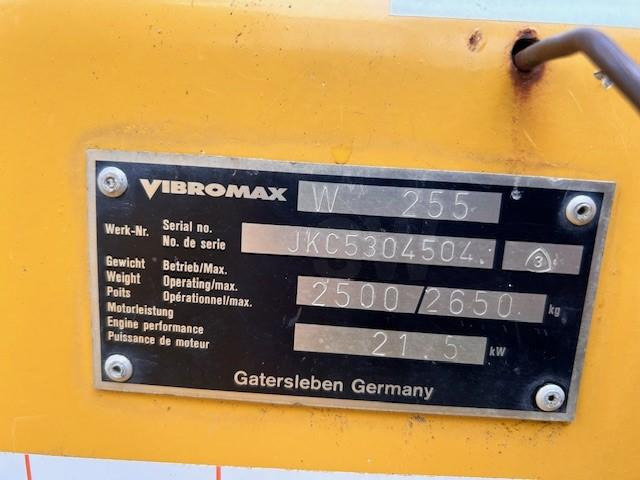 Silniční válec JCB VIBROMAX W255 2 BILLES: obrázek 8