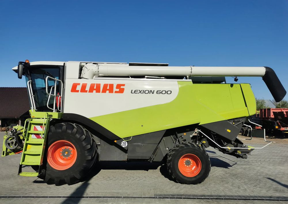 Claas Lexion 600 - Sklízecí mlátička: obrázek 2 Claas Lexion 600 - Sklízecí mlátička: obrázek 2