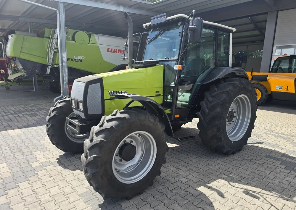 Valtra 800 - Traktor: obrázek 2 Valtra 800 - Traktor: obrázek 2