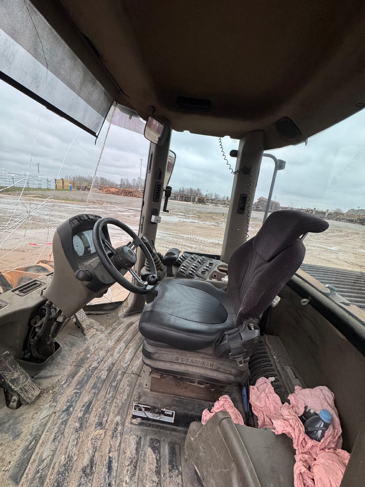 CASE 821E - Kolový nakladač: obrázek 5 CASE 821E - Kolový nakladač: obrázek 5