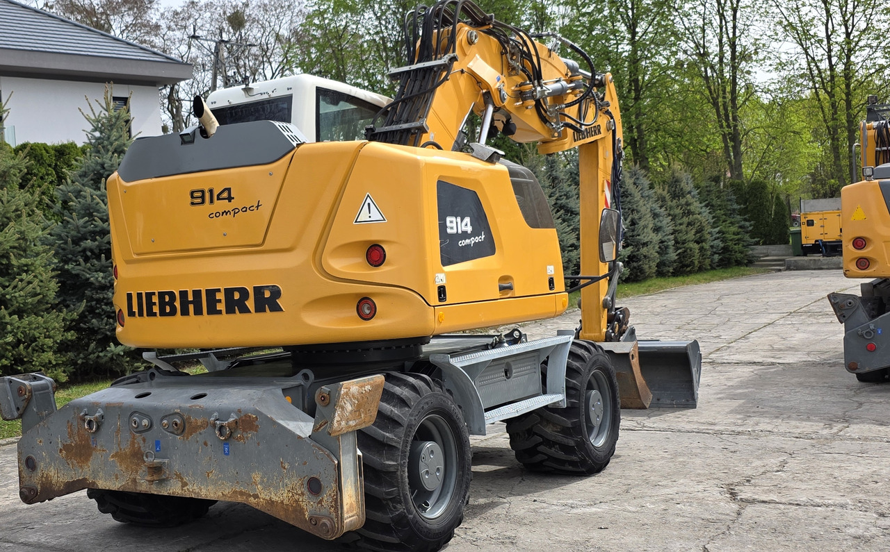 Liebherr A 914 COMPACT - Kolesové rýpadlo: obrázek 5 Liebherr A 914 COMPACT - Kolesové rýpadlo: obrázek 5