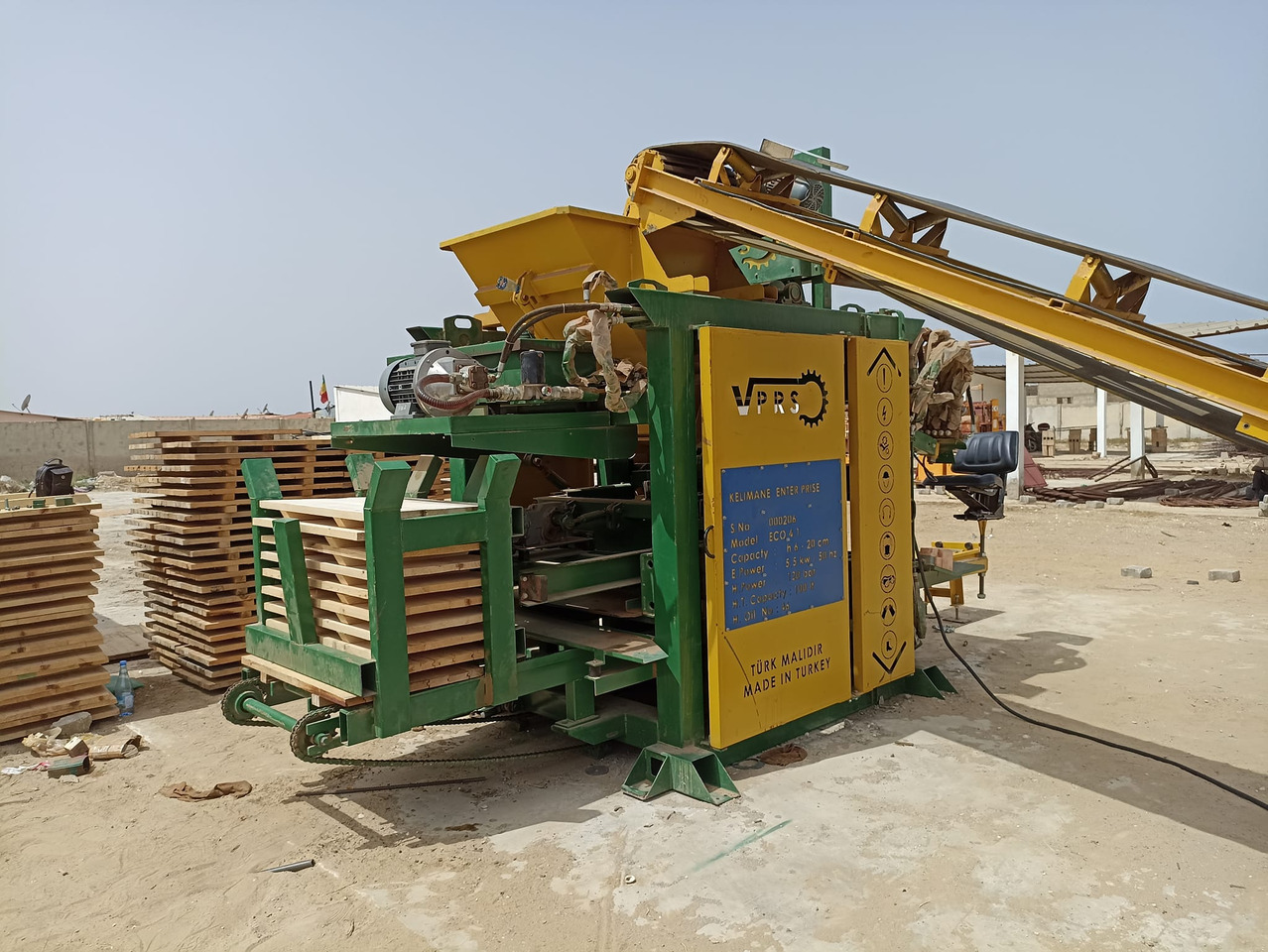 Economic Block Making Machine - Vibrolis: obrázek 2 Economic Block Making Machine - Vibrolis: obrázek 2