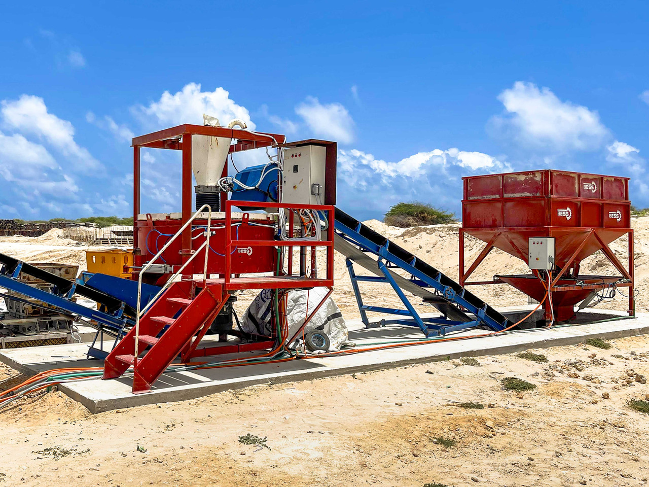 Fully Automatic Concrete Block Machine | PRS-1000 Bess Machine - Vibrolis: obrázek 2 Fully Automatic Concrete Block Machine | PRS-1000 Bess Machine - Vibrolis: obrázek 2