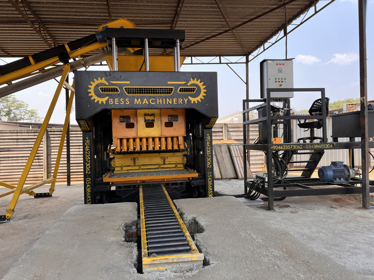 PRS-600 Semi-Automatic Concrete Block Machine - Vibrolis: obrázek 1 PRS-600 Semi-Automatic Concrete Block Machine - Vibrolis: obrázek 1