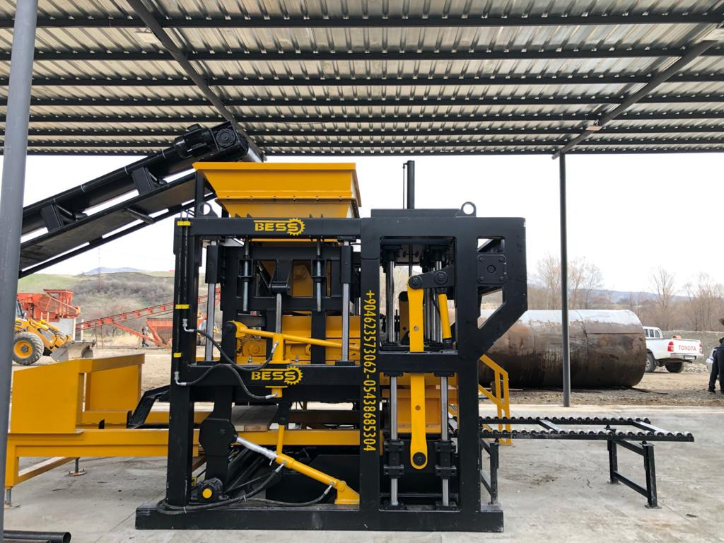 Semi-Automatic Hollow Block Machine | PRS-400 - Vibrolis: obrázek 2 Semi-Automatic Hollow Block Machine | PRS-400 - Vibrolis: obrázek 2