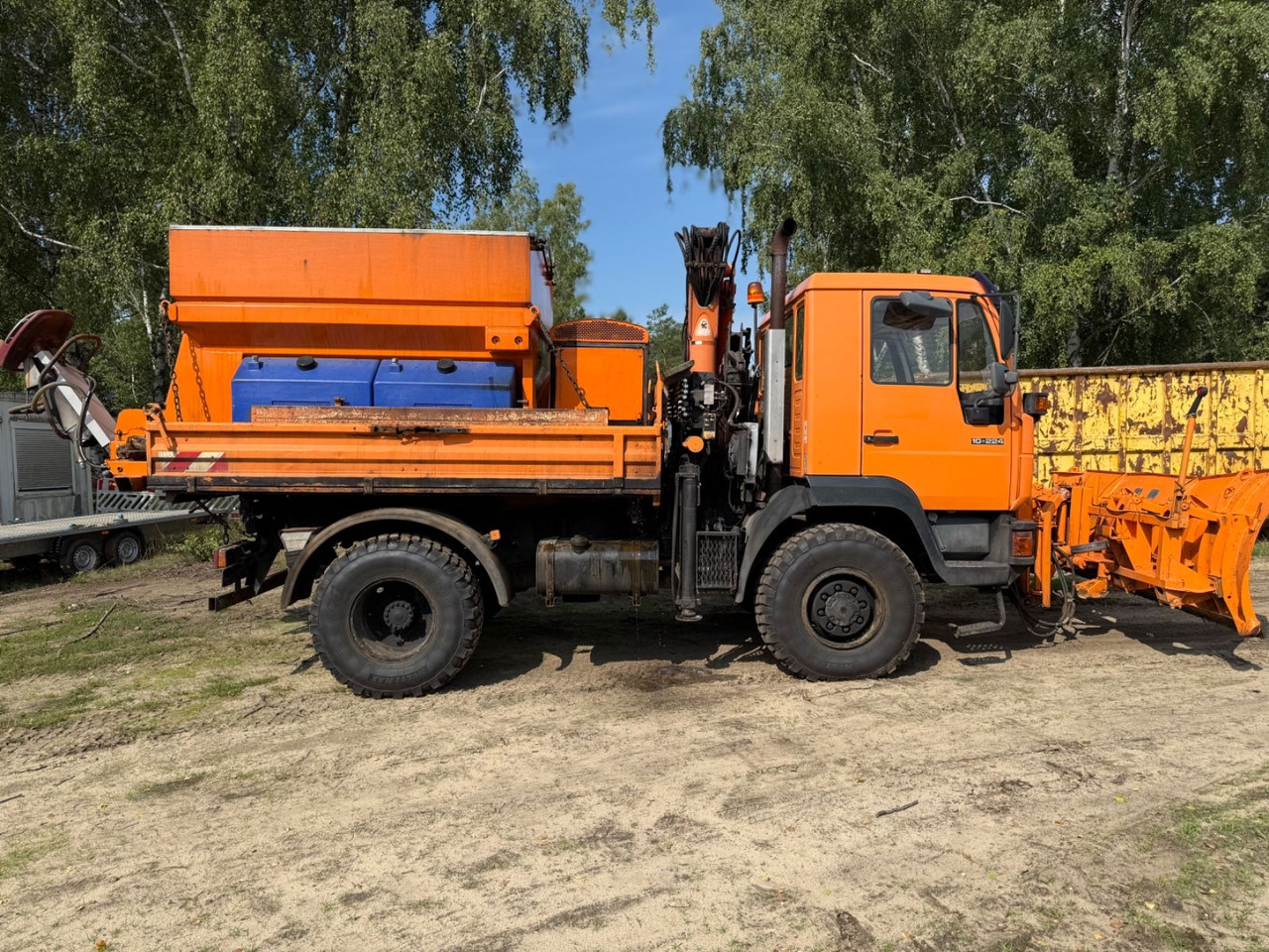 MAN 10.224 Atlas Kran Salzstreuer 4X4 - Sklápěč, Auto s hydraulickou rukou: obrázek 4 MAN 10.224 Atlas Kran Salzstreuer 4X4 - Sklápěč, Auto s hydraulickou rukou: obrázek 4