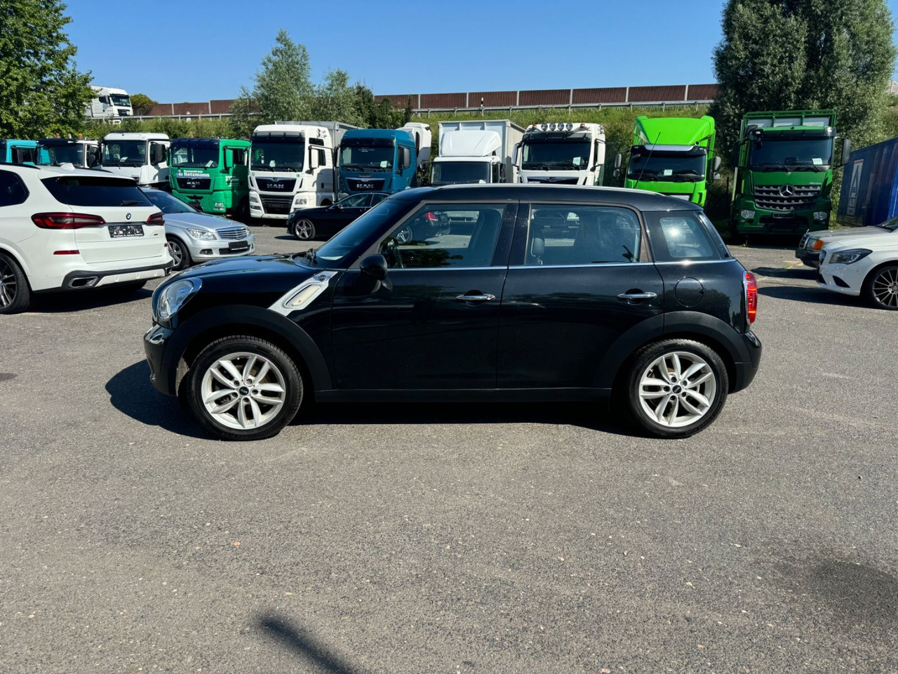 MINI COOPER Countryman Cooper - Osobní auto: obrázek 3 MINI COOPER Countryman Cooper - Osobní auto: obrázek 3