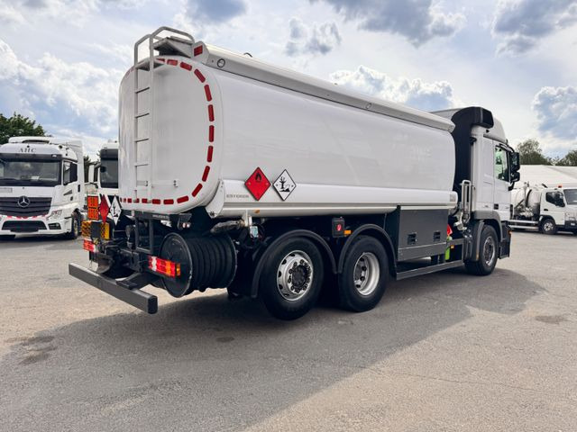 Mercedes-Benz Actros 2541 Tankwagen - Cisternové vozidlo: obrázek 4 Mercedes-Benz Actros 2541 Tankwagen - Cisternové vozidlo: obrázek 4
