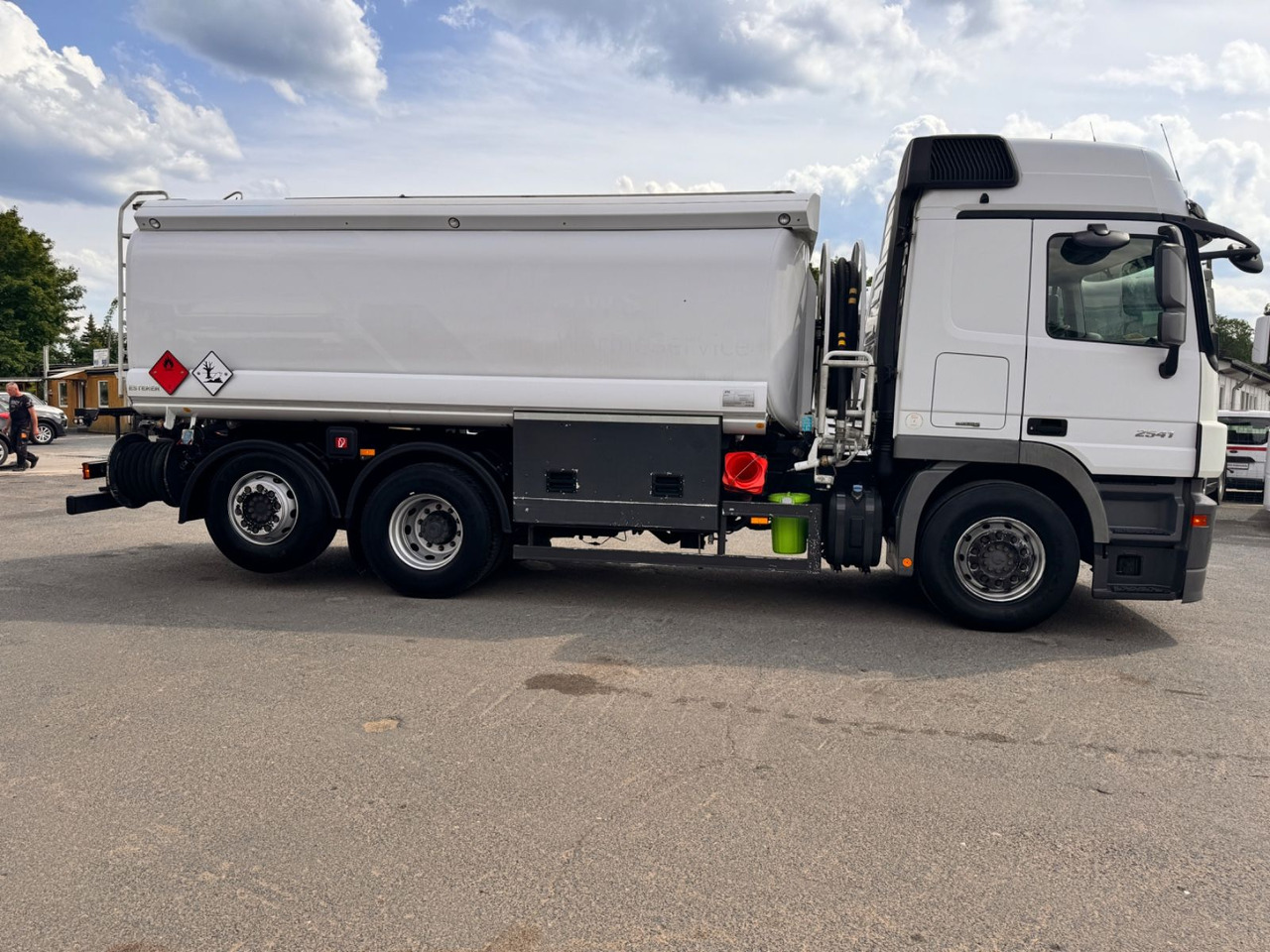 Mercedes-Benz Actros 2541 Tankwagen - Cisternové vozidlo: obrázek 5 Mercedes-Benz Actros 2541 Tankwagen - Cisternové vozidlo: obrázek 5