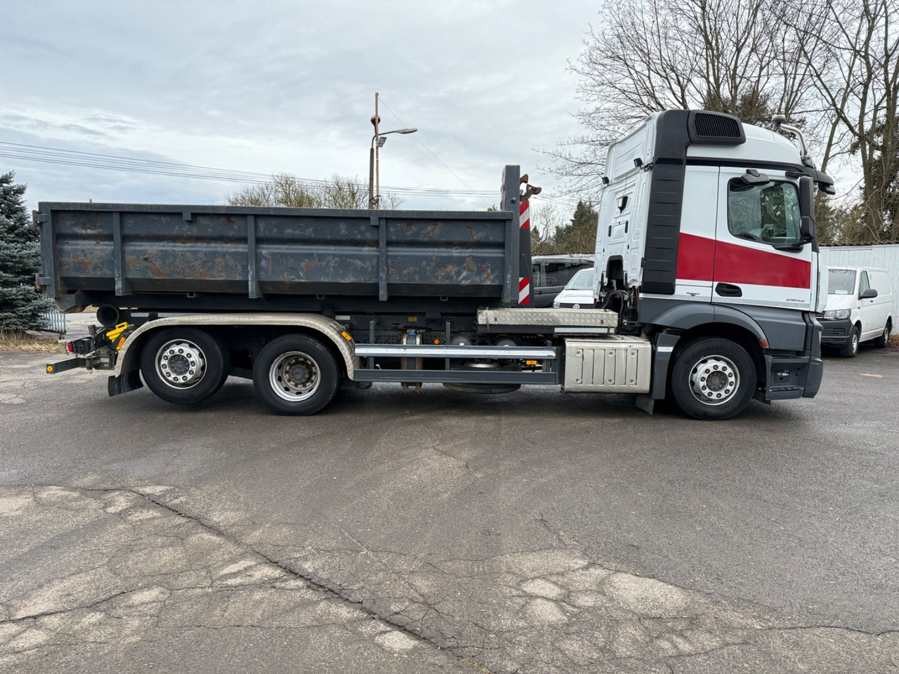 Mercedes-Benz Actros 2542 Abrollkipper mit Container - Hákový nosič kontejnerů: obrázek 5 Mercedes-Benz Actros 2542 Abrollkipper mit Container - Hákový nosič kontejnerů: obrázek 5