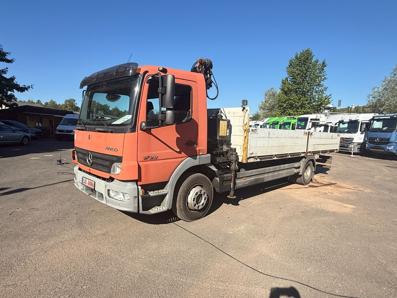 Mercedes-Benz Atego 1223 mit Kran MKG HLK 76 - Nákladní automobil valníkový/ Plošinový, Auto s hydraulickou rukou: obrázek 3 Mercedes-Benz Atego 1223 mit Kran MKG HLK 76 - Nákladní automobil valníkový/ Plošinový, Auto s hydraulickou rukou: obrázek 3