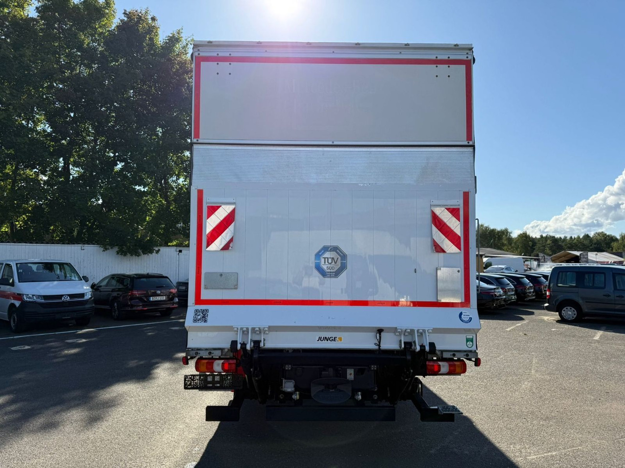 Mercedes-Benz Atego 1224 18 tkm - Skříňový nákladní auto: obrázek 4 Mercedes-Benz Atego 1224 18 tkm - Skříňový nákladní auto: obrázek 4