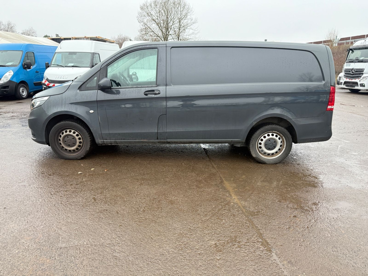 Mercedes-Benz Vito Kasten 119 CDI/BT 4x4 lang MOTORSCHADEN - Mikrobus: obrázek 3 Mercedes-Benz Vito Kasten 119 CDI/BT 4x4 lang MOTORSCHADEN - Mikrobus: obrázek 3