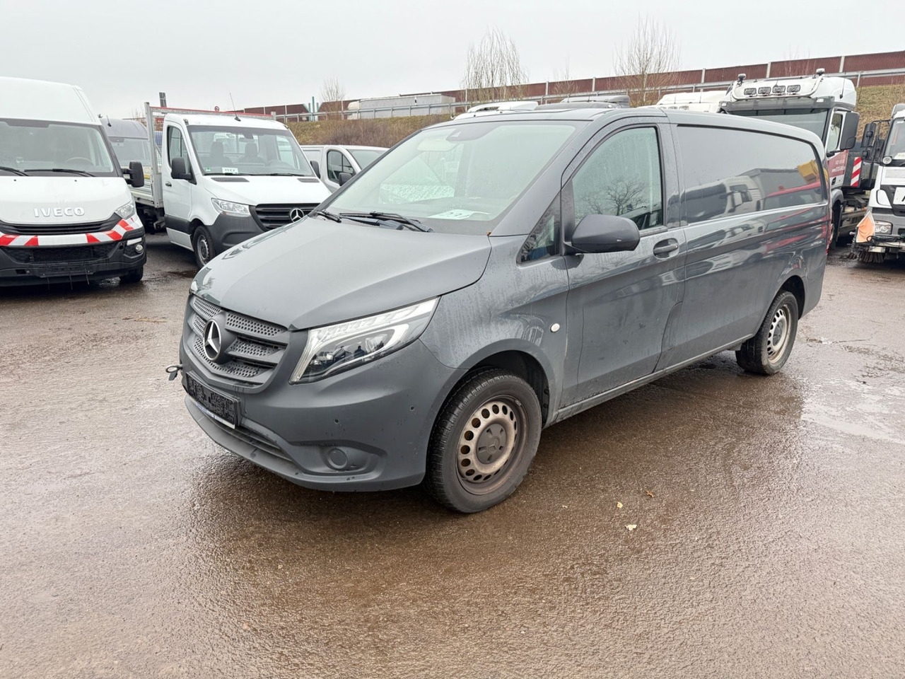 Mercedes-Benz Vito Kasten 119 CDI/BT 4x4 lang MOTORSCHADEN - Mikrobus: obrázek 2 Mercedes-Benz Vito Kasten 119 CDI/BT 4x4 lang MOTORSCHADEN - Mikrobus: obrázek 2