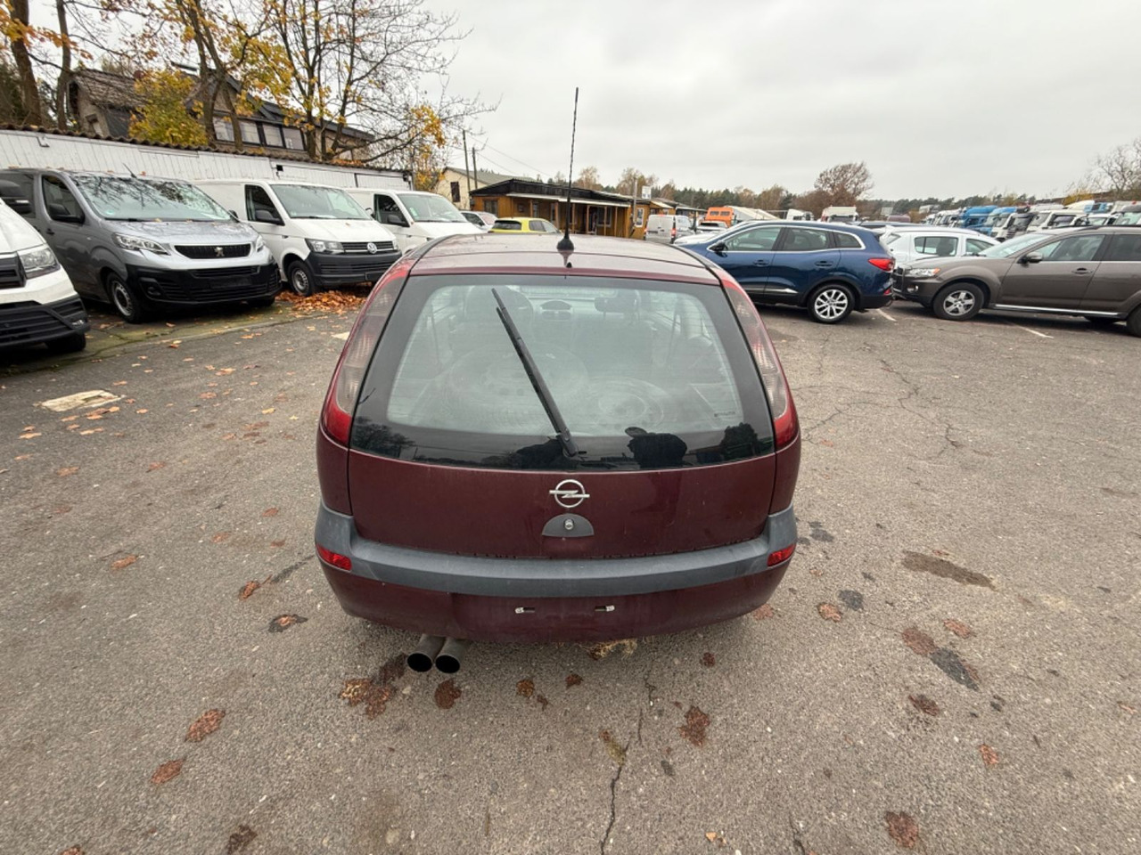 Opel Corsa 1.4 16V Elegance - Sedan: obrázek 5 Opel Corsa 1.4 16V Elegance - Sedan: obrázek 5