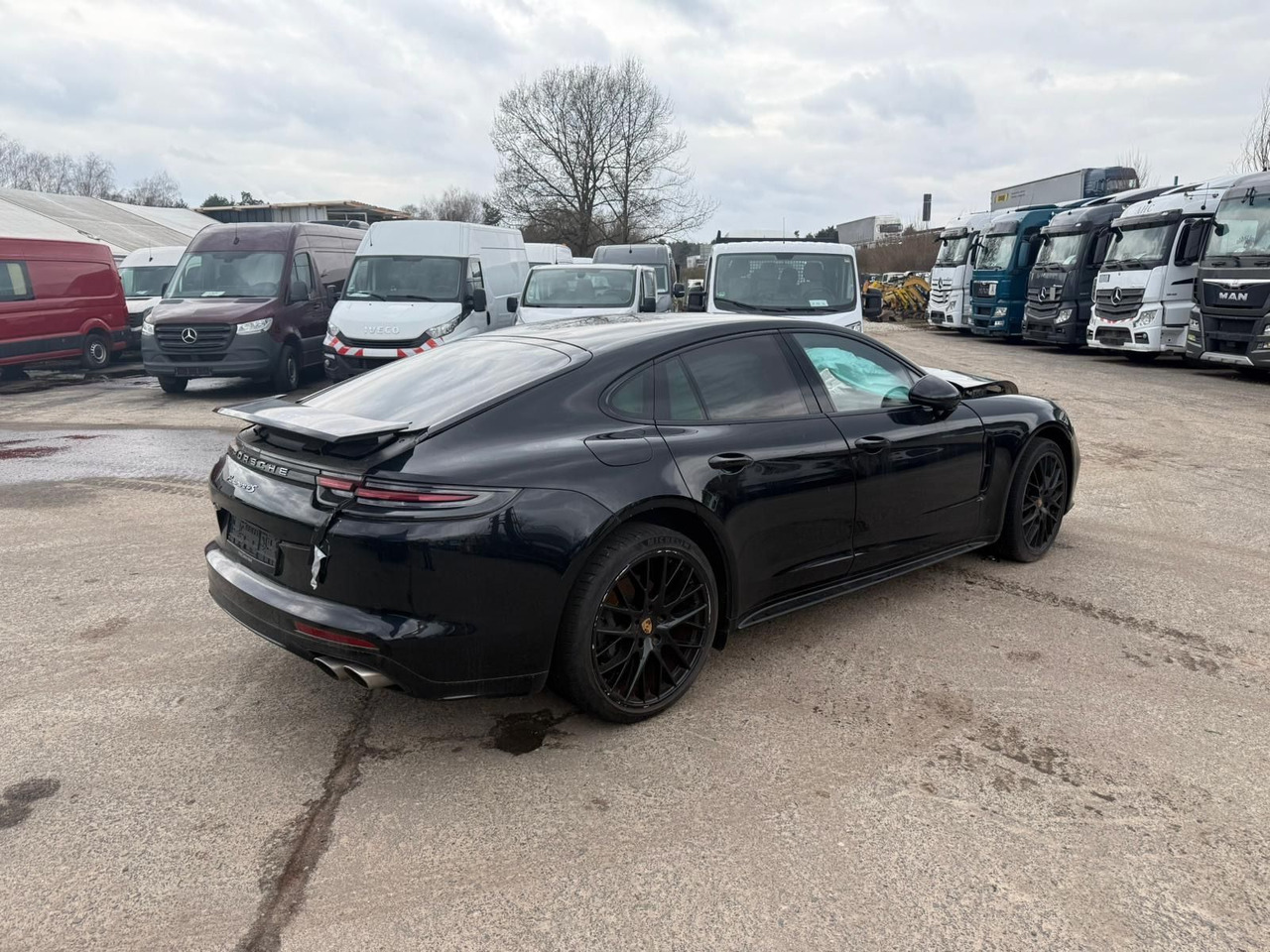 Porsche Panamera 4 S Diesel UNFALL!! - Osobní auto: obrázek 2 Porsche Panamera 4 S Diesel UNFALL!! - Osobní auto: obrázek 2