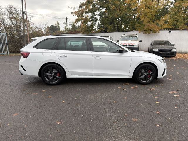 Skoda Octavia Combi RS First Edition - Kombi: obrázek 5 Skoda Octavia Combi RS First Edition - Kombi: obrázek 5