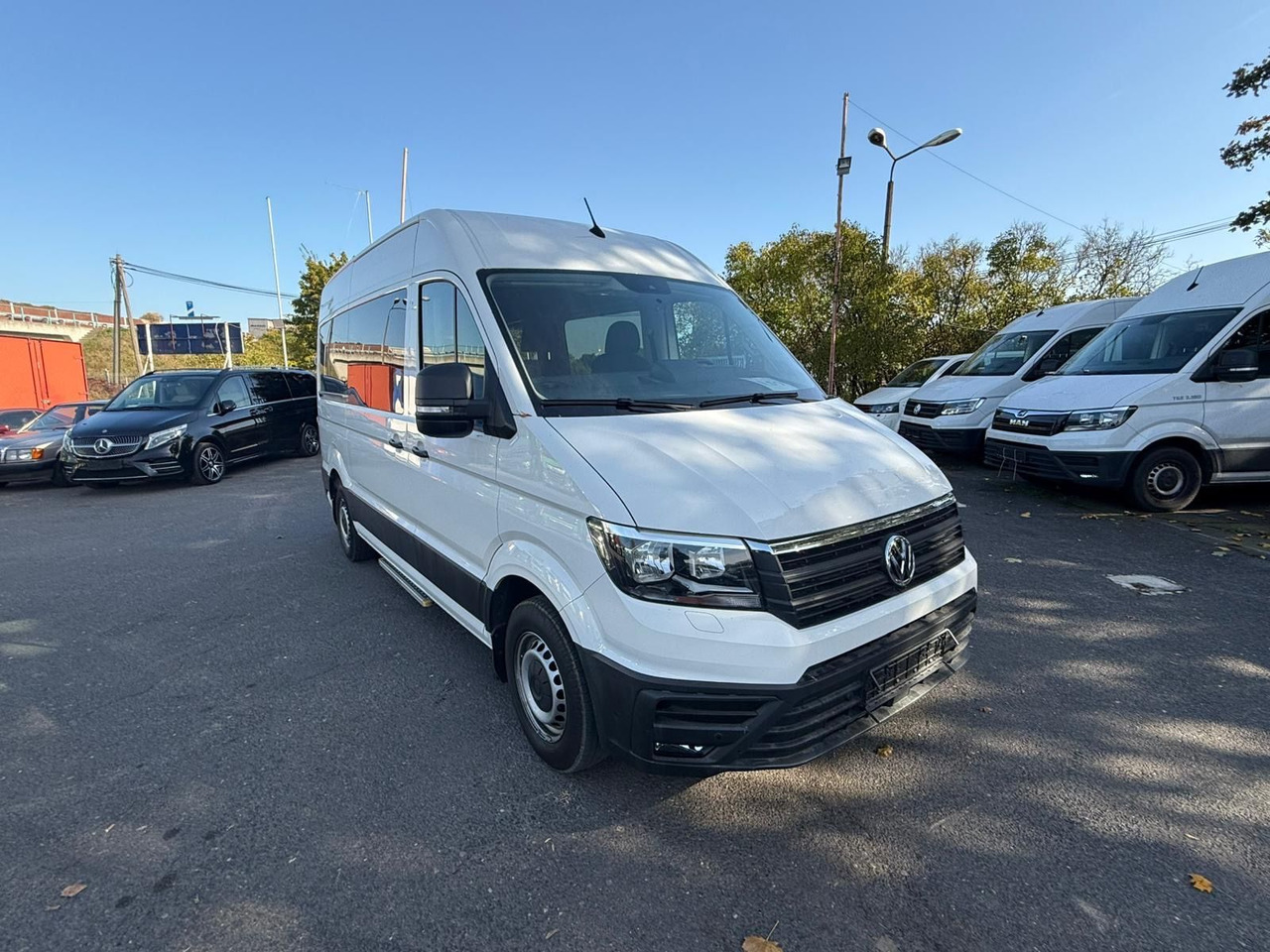 Volkswagen Crafter Kasten Kasten 35 mittellang Hochdach FWD - Mikrobus: obrázek 2 Volkswagen Crafter Kasten Kasten 35 mittellang Hochdach FWD - Mikrobus: obrázek 2