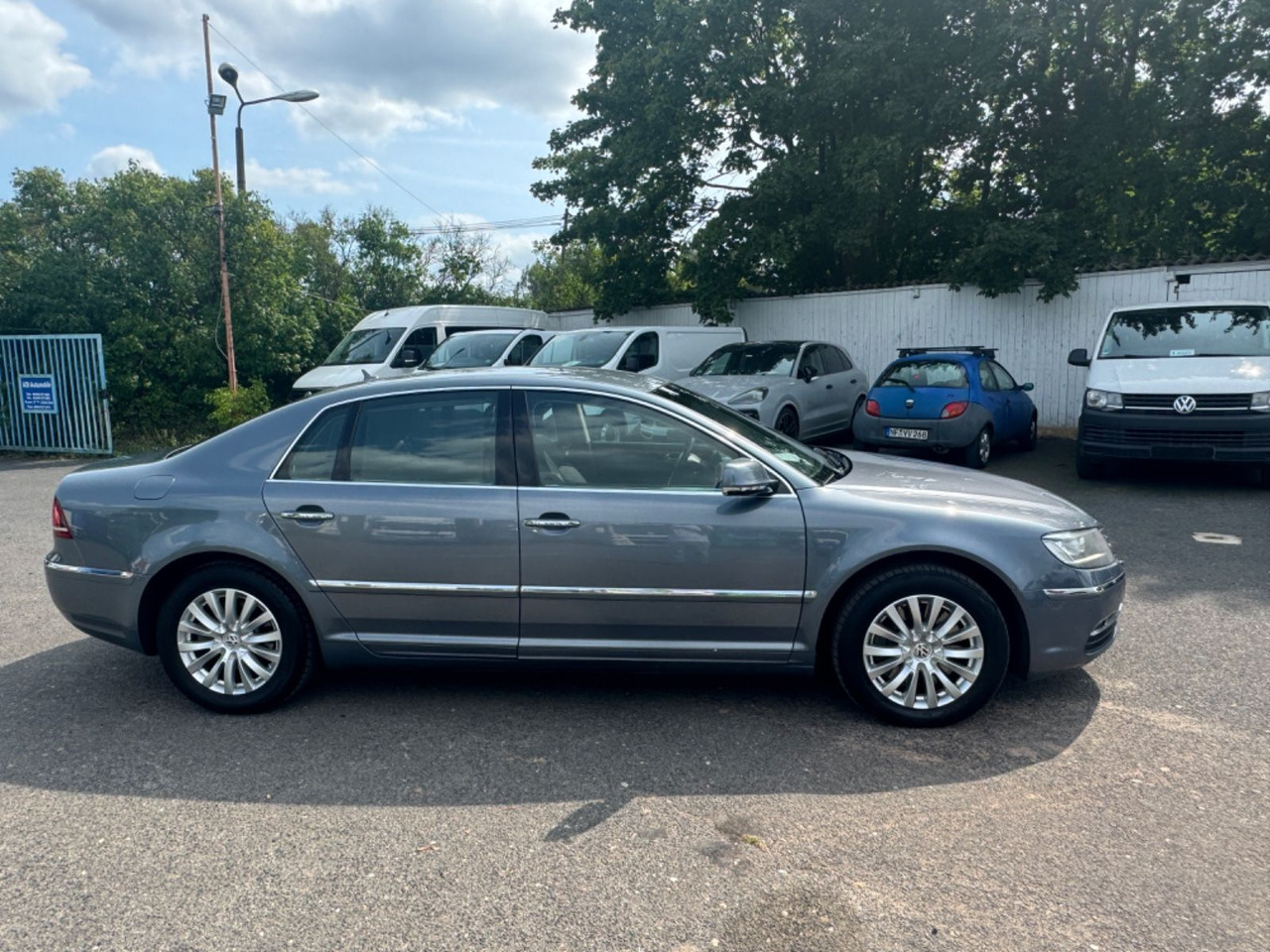 Volkswagen Phaeton V6 TDI 5-Sitzer 4Motion 3.0 TDI - Sedan: obrázek 3 Volkswagen Phaeton V6 TDI 5-Sitzer 4Motion 3.0 TDI - Sedan: obrázek 3
