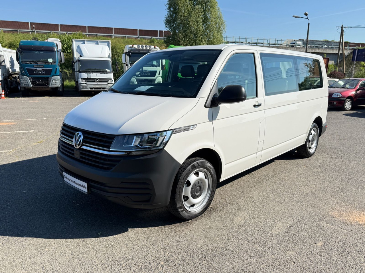 Volkswagen T6 Transporter Kombi lang 4MOTION - Mikrobus: obrázek 3 Volkswagen T6 Transporter Kombi lang 4MOTION - Mikrobus: obrázek 3