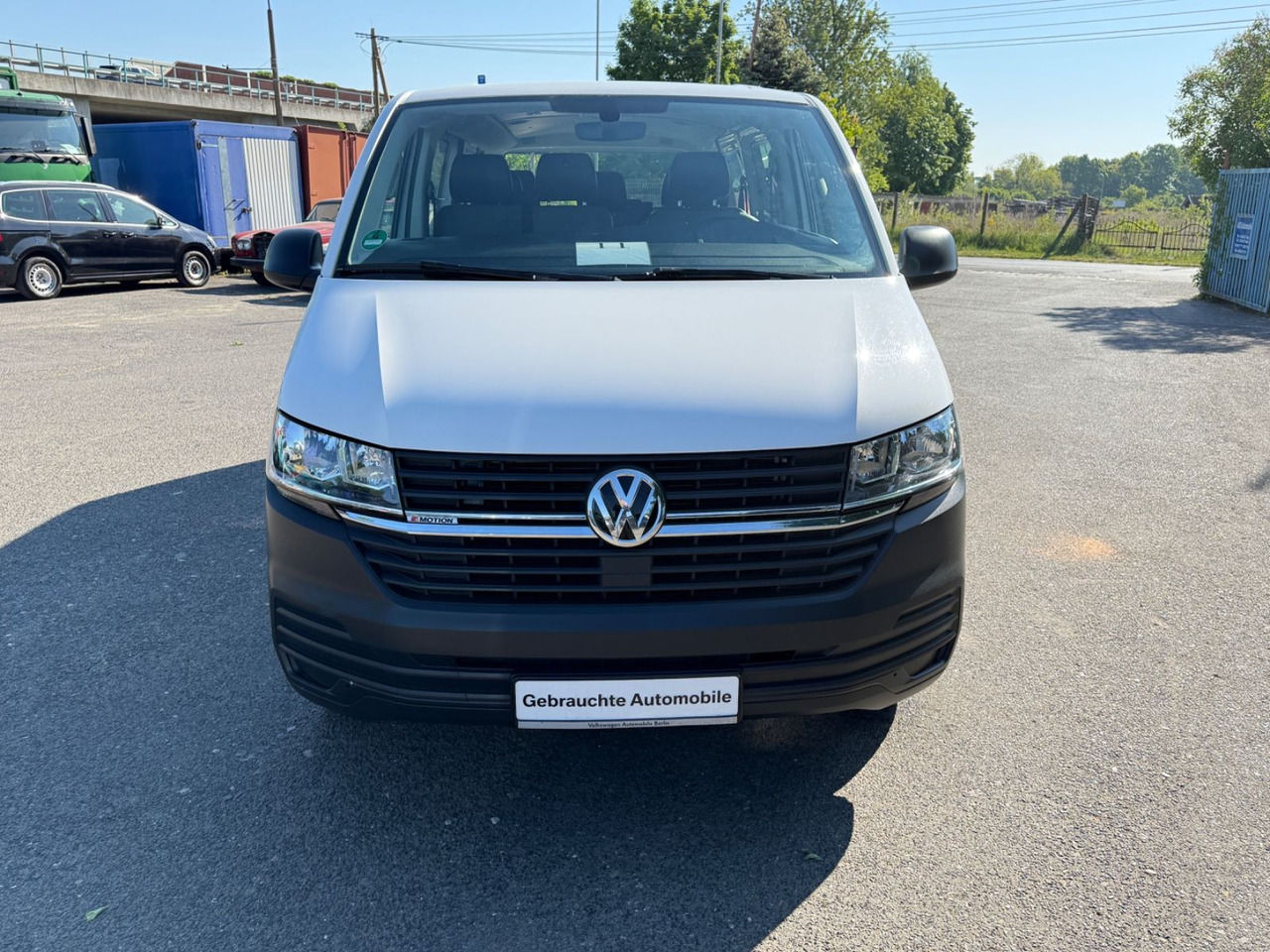 Volkswagen T6 Transporter Kombi lang 4MOTION - Mikrobus: obrázek 2 Volkswagen T6 Transporter Kombi lang 4MOTION - Mikrobus: obrázek 2