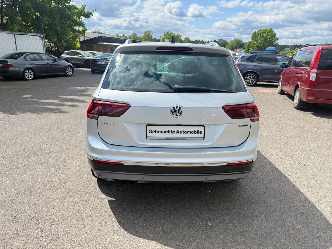 Volkswagen Tiguan Highline BMT/Start-Stopp 4Motion - SUV: obrázek 4 Volkswagen Tiguan Highline BMT/Start-Stopp 4Motion - SUV: obrázek 4