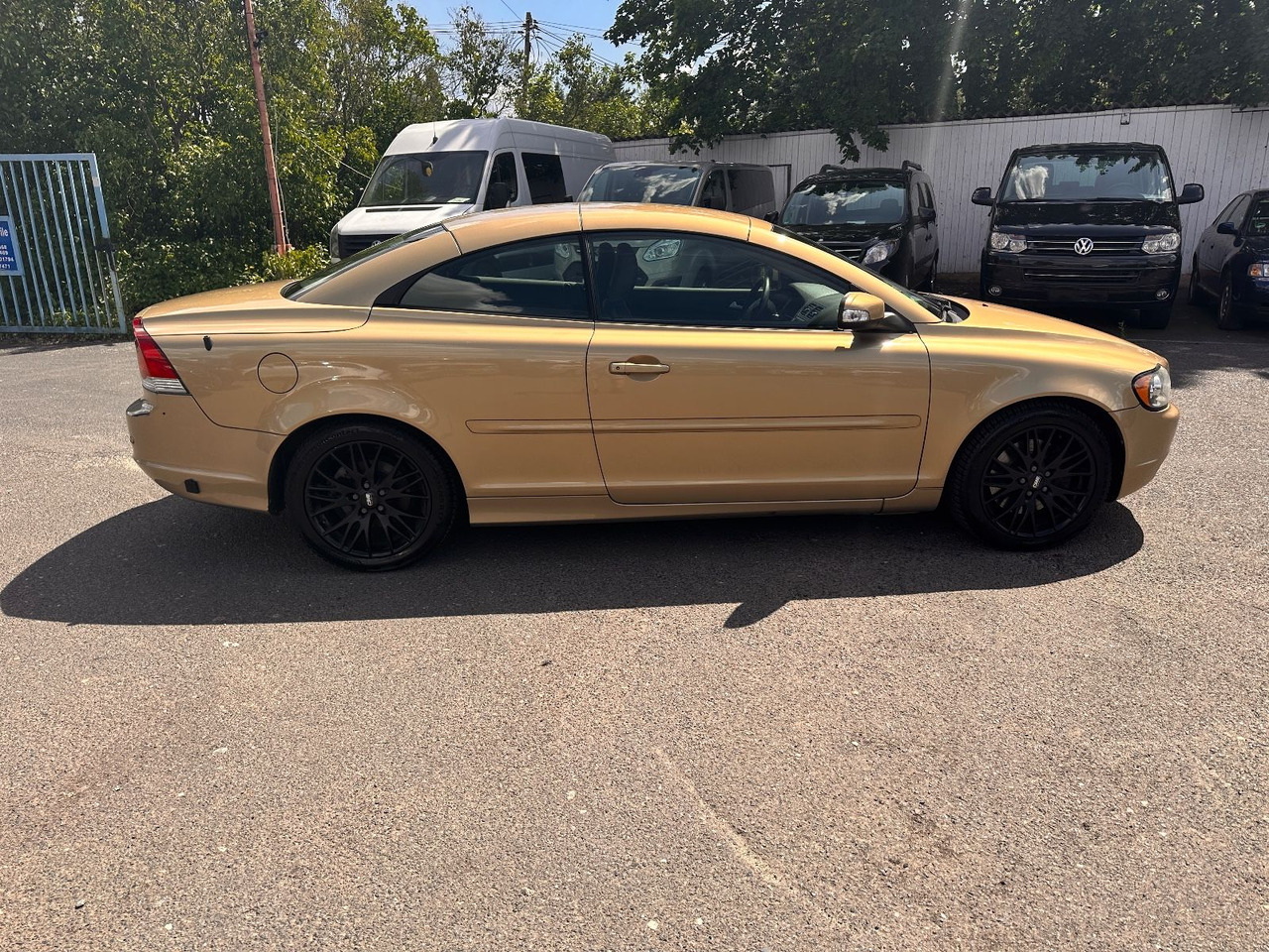 Volvo C70 Cabriolet 2.4 Kinetic Benzin/Flüssiggas - Osobní auto: obrázek 4 Volvo C70 Cabriolet 2.4 Kinetic Benzin/Flüssiggas - Osobní auto: obrázek 4