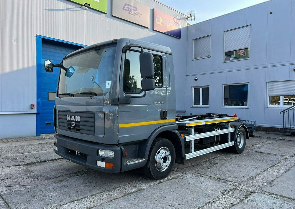 MAN TGL 12.180, hakowiec Janco/GP Lift - Vůz na odvoz odpadků: obrázek 1 MAN TGL 12.180, hakowiec Janco/GP Lift - Vůz na odvoz odpadků: obrázek 1